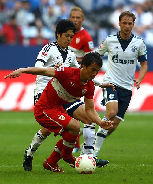 Fc Schalke 04 内田篤人は日本のチームメイトの岡崎慎司と会うのを楽しみにしてます Atsuto Uchida Is Looking Forward To Meet His Japanese Teammate Okazaki S04 Http T Co Zae3ukhtqn