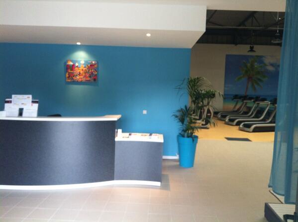 BodeguitaFitnes's tweet photo. L'accueil #ClubDeSport #fitness #Fitness #Muscu #remiseenforme #sport #Zumba http://t.co/WvtWubcSX5