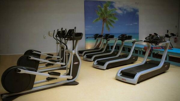 BodeguitaFitnes's tweet photo. Machines cardio dernières génération #Panatta #fitness #ClubDeSport #biendanssonsport http://t.co/KTpABiP7fa