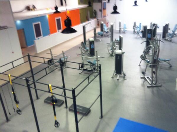 BodeguitaFitnes's tweet photo. La structure training! #biendanssonsport #ClubDeSport #Fitness #remiseenforme http://t.co/abJCN0qW4F