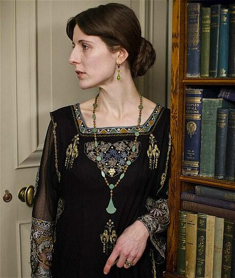 “<a href="/CartyChristina/">Christina Carty</a> new look for me as Viginia Woolf. S4 #Downtown Abbey ” Wow