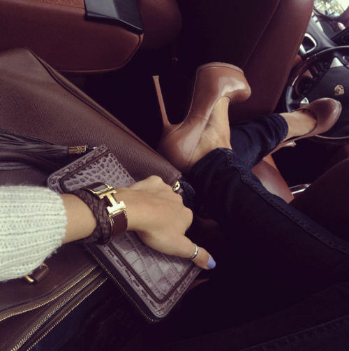 ModaBellezaArab's tweet photo. Estilo Arabica #Niss De compras que nos vamos <3 http://t.co/BVJ0wURY1N