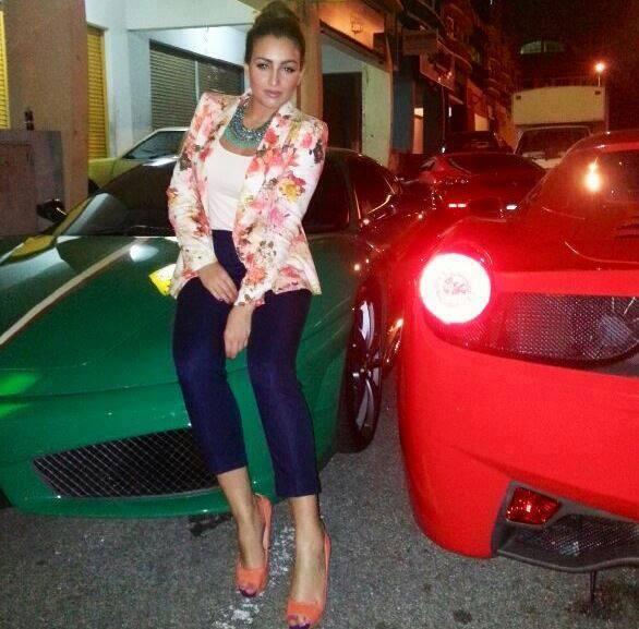 ModaBellezaArab's tweet photo. Reham// Libyan Girl
Estilo Arabe <3 http://t.co/Y0pNYqXqfD