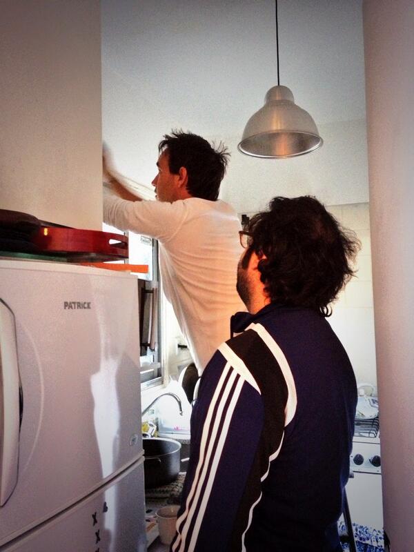 #Manny at home! Gracias <a href="/ChuleBernardo/">Martín Bernardo</a> por colaborar con el orden del hogar!