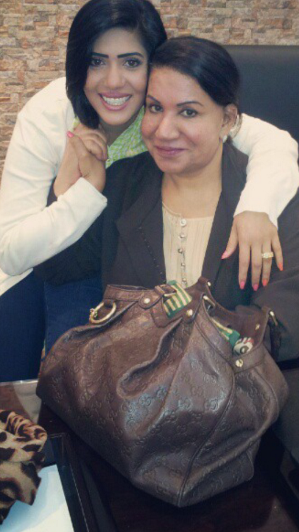 malak_779's tweet photo. انا وماما سعاد http://t.co/NpdRB0DWkH