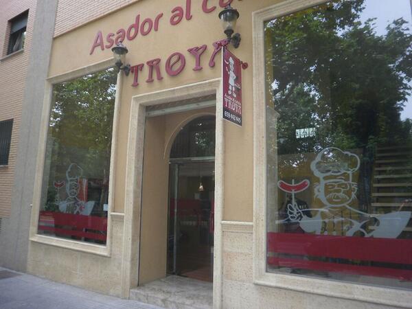 AsadorTroya's tweet photo. Asador al Carbón Troya. Estamos en C/Pedro Balas López, en Ciudad Jardín. Esperamos veros por aquí! http://t.co/TL3qwXO7z7