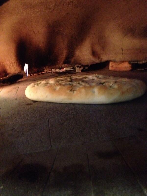 chefinagarden's tweet photo. Making focaccia in a wood burning oven. http://t.co/l6oczoRUFm