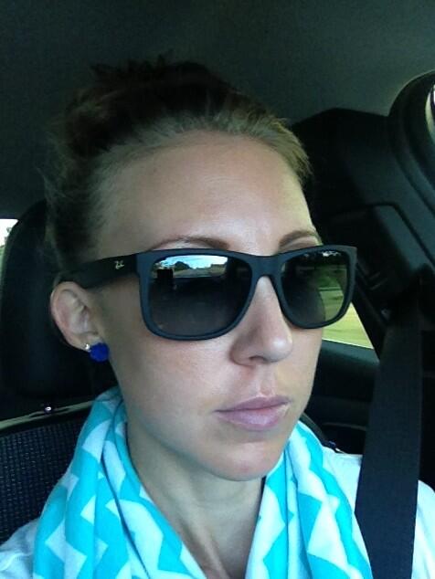 KcGypsea's tweet image. Inspired by @GiulianaRancic ! #blackframes #coolshades #rayban
