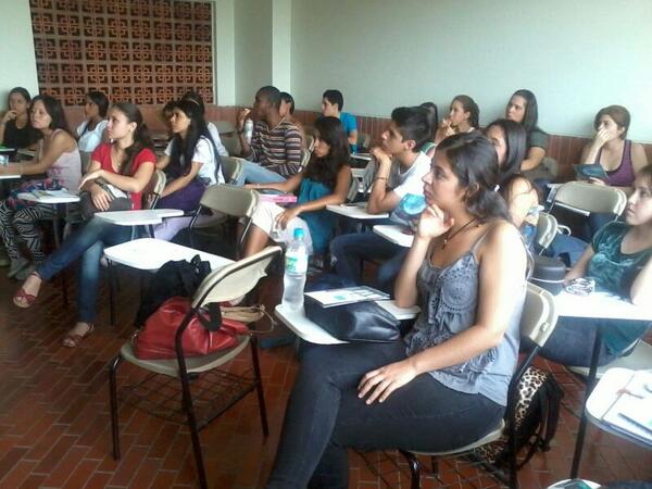 lauao's tweet image. RT @ptelefonicacol Más estudiantes de @lauao interesados en inscribir sus trabajos para participar en #EtecomCol 2013