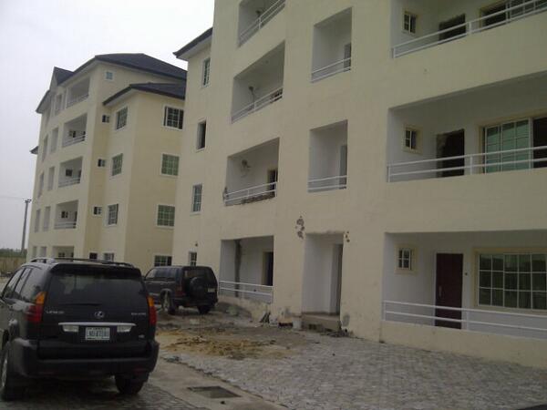 prop_solutions's tweet photo. For sale 3bedroom flats +bq attached in lekki gardens estate phase 1 ajah (finished apartment) 20m. Call 07066026124 http://t.co/GhqPVpm32x