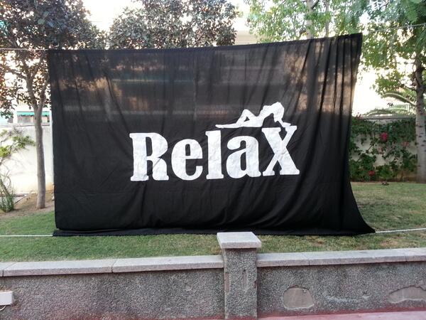 RelaxOficial's tweet photo. vols fotos amb la nostra bandera pirata?? ;) 
Aquesta nit disposem de la nostra fotògrafa official!
@annamilsonrisas http://t.co/bBUHUwLhuJ