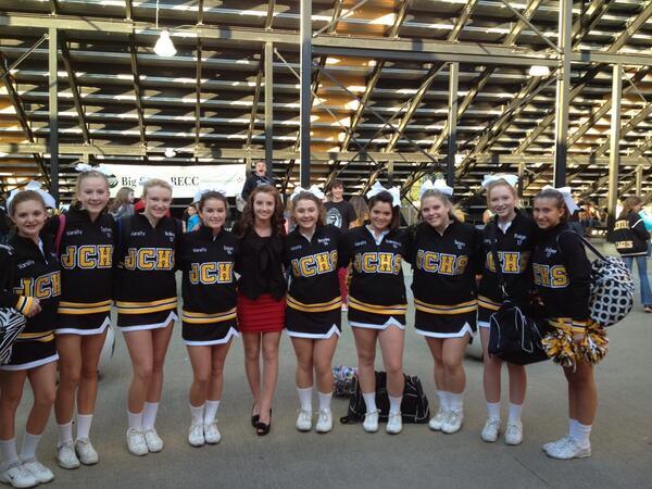ATibbs_12's tweet photo. I love my team. They are the best. 💋 http://t.co/jbwlyDt10i