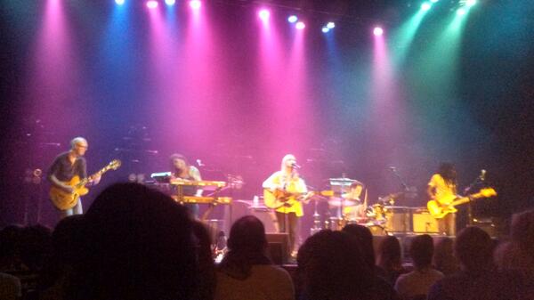 fiftycenttip's tweet photo. @lucyrosemusic and @cityandcolour crushed it tonight #calvin #noho #hamp http://t.co/WDbCh3tugz