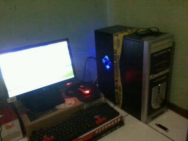 sigitpramanda's tweet photo. Komputer q bermasalah lg http://t.co/wh1k8ib4BO