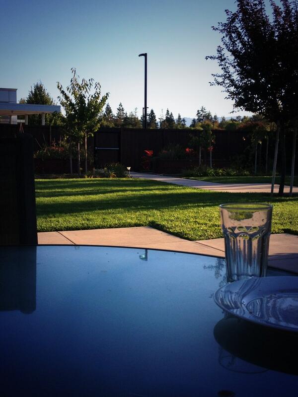 wiIdflowerss's tweet image. Fancy dinner at hospital? Yes please! #fancyview #awwyeaaa