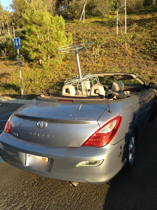 jdcfmsocal's tweet image. Only reason for a convertible. #discgolfproblem