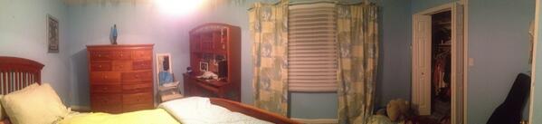 ajgettingsassy's tweet image. My room is getting painted/new bedding for the first time in 12 yrs. it's the emptiest it's ever been. #hatechange