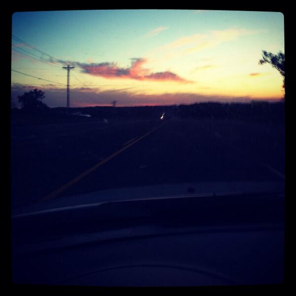 chasdani93's tweet photo. This cloud looks like an angel, halo and all :) #guardianangel http://t.co/F6JqvLcZri