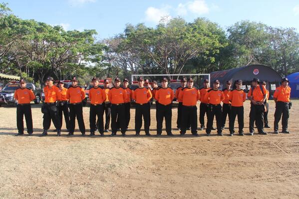 bpbdbadung's tweet photo. Gelar Pasukan Simulasi dan Geladi Lapang Kesiapsiagaan Kebencanaan http://t.co/6Of6WAw1Hd