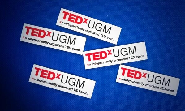 nidiviana's tweet photo. makasih ya mbak2 en mas2 @TEDxUGM ahihi http://t.co/GVEySsEpB5