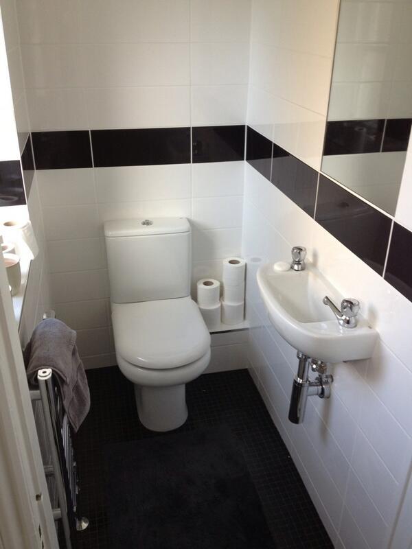Charltonheating's tweet photo. New cloakroom complete. http://t.co/HL9vcxNFwM