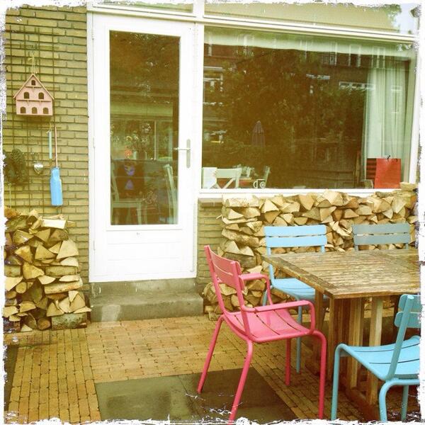Voorraadje hout aangevuld, wij kunnen er weer even tegenaan de komende paar maanden.