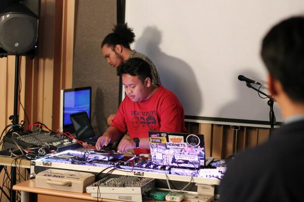 Live performance <a href="/indochiptunes/">Indonesian Chiptunes</a> <a href="/dyztrk/">DYZTRK Chiptune</a> <a href="/rezkimenikam/">Rezki Ramadhani</a> (2) at our Live Room
