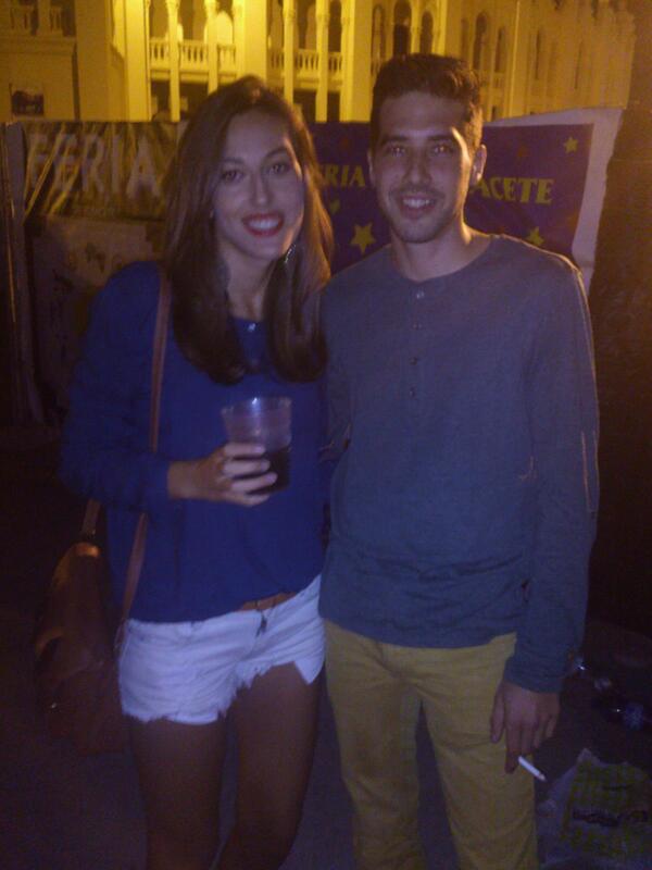 porrasAB's tweet photo. Con mi gordii @inma11Y  en la feria tqmm y sólo qdan 3 días de feria bsts princesita http://t.co/FvbSOgtAJr