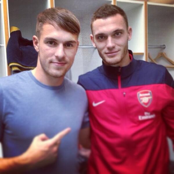 algoritmetauto's tweet photo. captain is back @ArsenalANPI
Ramsey dan Vermaelen narsis dulu di Colney
kemarin :) http://t.co/yfNFgUeEer