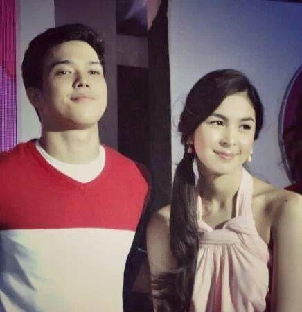 sassysajie's tweet photo. Julia?? Elmo?? Bagaaaaaaaaaay!!! #JuliaElmo Yiiieeeh! Moe,I miss you. @SuperElmo #bipolarHAHA (c) http://t.co/DyAvsvbbTC