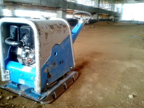 Placa CR8 WEBER MT. Compactacion espacios interiores, un vibro no es viable. San Pedro Plaza III etapa parqueaderos.