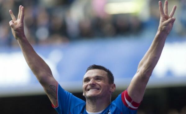 RangersFC's tweet photo. SUPER LEE: @jiggymacc6 celebrating his second hat-trick in two games at Ibrox today. (via http://t.co/YmCWtWyHaP) http://t.co/iEJEMHhpP6