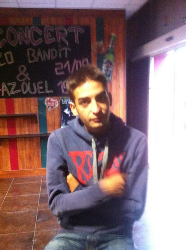 killianbouas's tweet photo. Zepo au v&amp;b avec le grand stalon http://t.co/ZxkxZMw60C