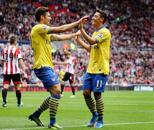 Irfanmaxx's tweet image. Moment #FirstMatch #FirstAssist #MesutOzil11 #GiroudGoal #Arsenal