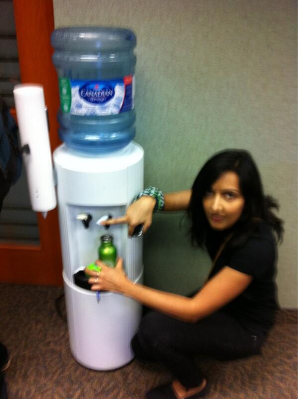 jeradfurze's tweet photo. Uptown mystique filling a reusable water bottle! #ecochase http://t.co/MQTuV9KKH1