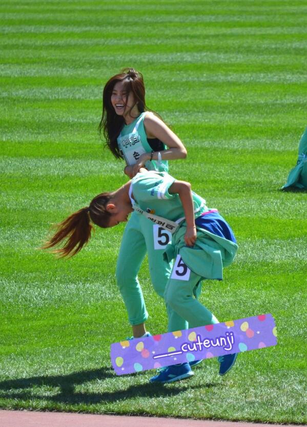 cuteunji818's tweet photo. 보미야ㅋㅋ http://t.co/McslY9ruid