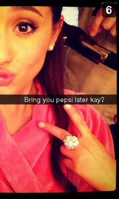 FakeSnapChats's tweet photo. ariana 2 http://t.co/EoLQ85vnys