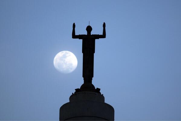 Hermoso sábado en nuestra ciudad corazón! <a href="/Larecia13/">Grisbel Medina R.</a> <a href="/IlianaRoss/">Iliana Rosario</a> @Hamlet_Otanez <a href="/elmasvariado/">Franny Veras G.</a> <a href="/HiplitoMartnez/">Hipólito Martínez</a>
