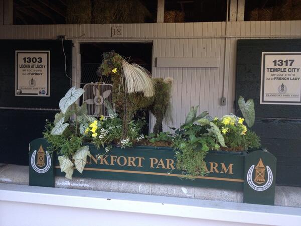 Frankfortpark's tweet image. Ready for a busy day showing @keenelandsales very cold morning ❄ #temperaturesdropping #KeeSept