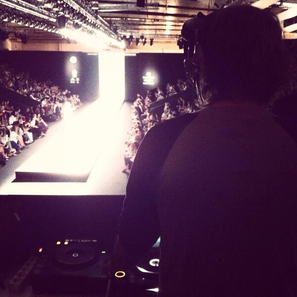 cesarbcebrian's tweet image. Devota &amp;amp; Lomba al ritmo de @icanteachyou #mbfwm