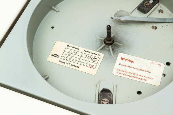 BraunAudio's tweet photo. Even the SK61's hidden labels are beautiful.

—
http://t.co/A4vPnGdbE3

— http://t.co/zJm8lR2hLB