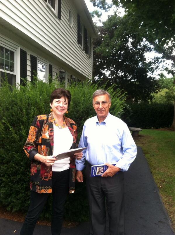 MayorZanni's tweet photo. Getting ready to knock doors w my friend Laura Walta.  #methuen #workinghard #resultscount http://t.co/JA42lyIxZz