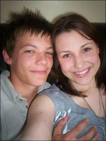 harrystylesrm's tweet photo. ma che stai facendo? AHAHHAAH @louistomrm http://t.co/wOXMsi31p6