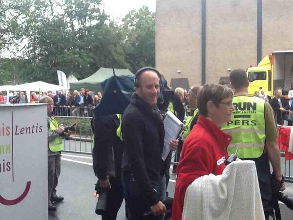 <a href="/DollardRadio/">DollardRadio</a>: Ook de verslaggever is klaar voor het finishverslag nog een paar minuten..... #run2013