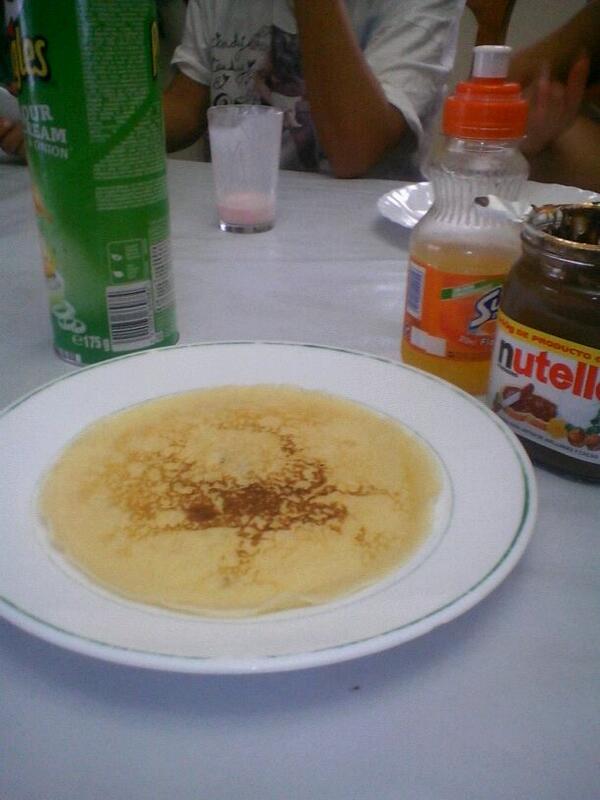 celiaamar's tweet photo. Buena merienda en casa cn @AraAlba1 @arantxamacia @saracalsan y @alebetis6 http://t.co/vN8LawmJRk