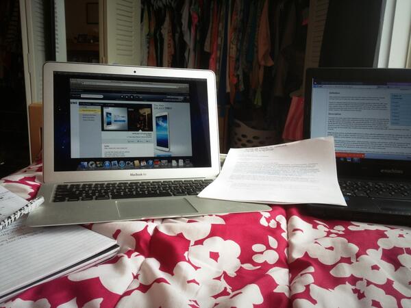 itz_ashleyyy's tweet image. My life right now! #2papers #testsonline #somuchhw