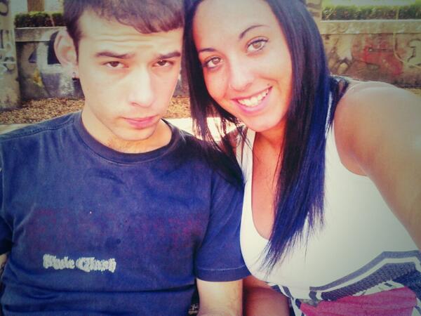 IsitaaCruz's tweet photo. 35 MESAZOS CON EL TONTI DE @ChinoRealG TEAMO ! http://t.co/cgMF9N2KiZ