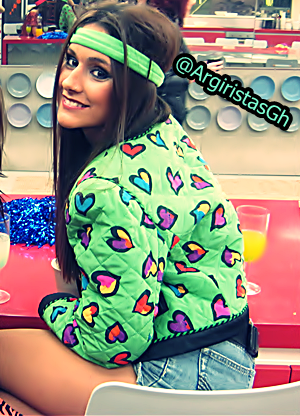ArgiristasGh's tweet photo. Y Argi sin Twitter =( =(=( Vuelve pequeña Gastaka! http://t.co/IKU2dBNjVI
