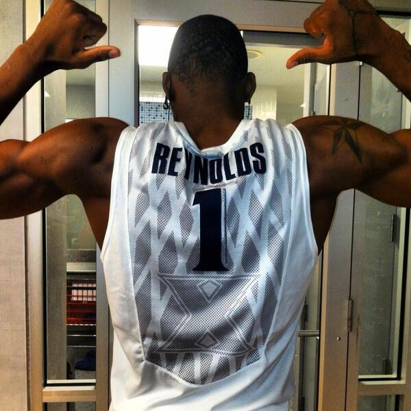 TheBestGear's tweet photo. Retweet if you like Xavier's New Style Basketball Jerseys #TBG http://t.co/BsMeLnQiOU