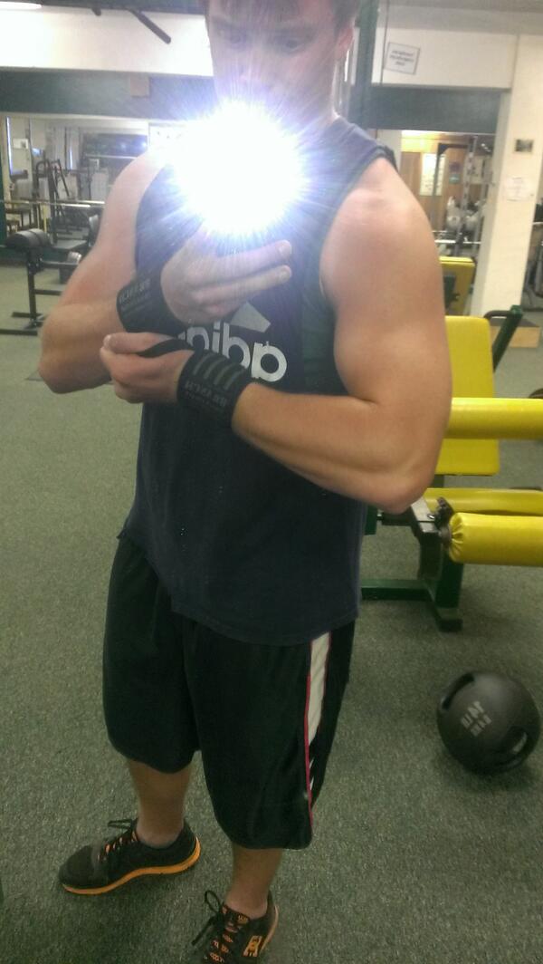 JeremyStreu's tweet image. Sure I was a "big kid" when I was younger, but call it what u would like now. #hardwork #neverpleased #commitment